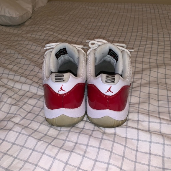 Jordan 11 low “cherry” - Picture 2 of 5